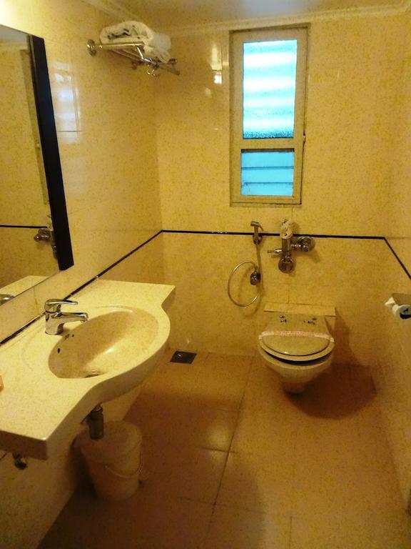 Avion Hotel Mumbai Room photo