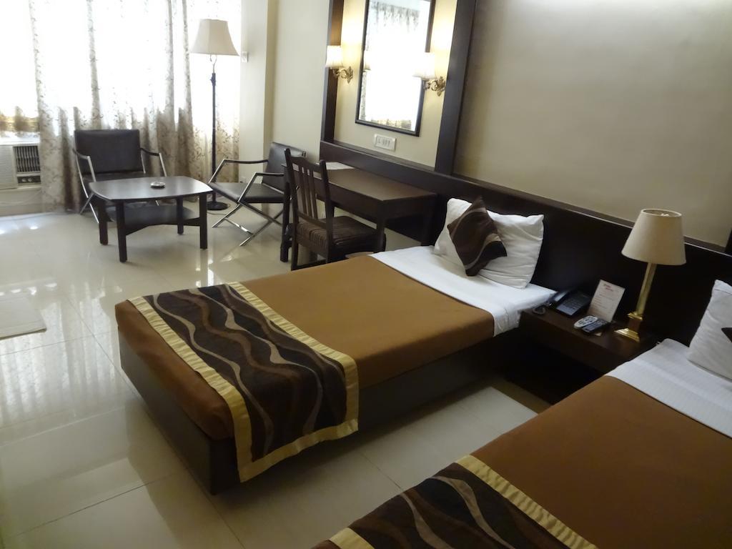 Avion Hotel Mumbai Room photo