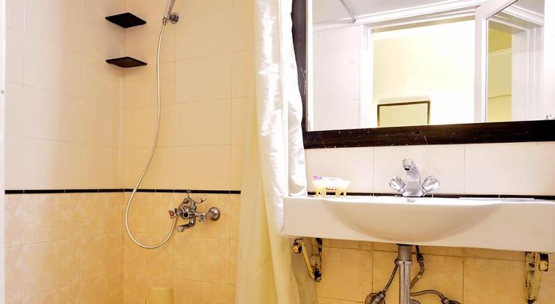 Avion Hotel Mumbai Exterior photo